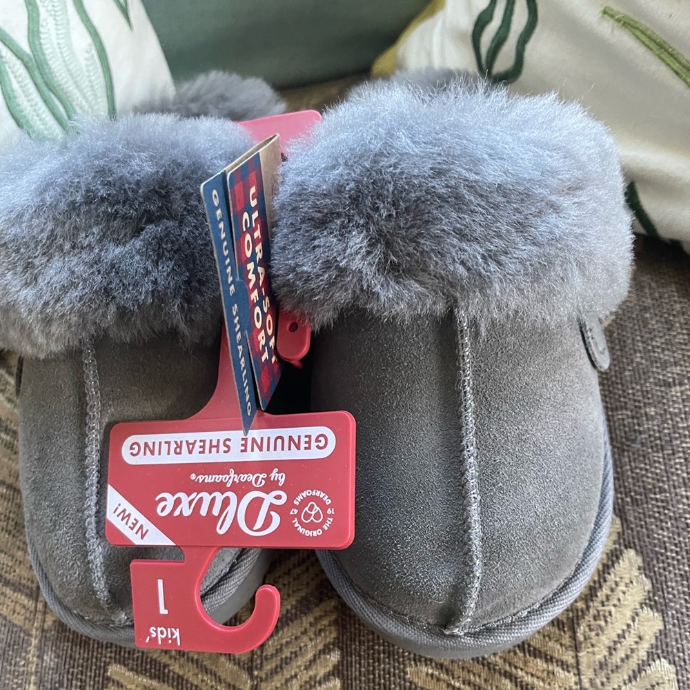 Kids slippers